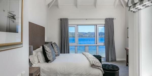 On The Water - Thesen Apartment Knysna Exterior photo